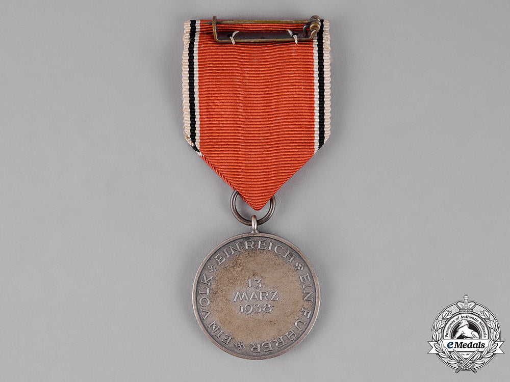 germany._an_austrian_anschluss_medal_in_its_presentation_case_of_issue,_c.1938_c18-013853