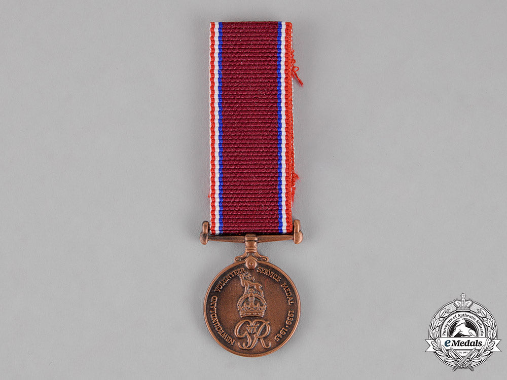 canada._a_newfoundland_volunteer_war_service_medal_miniature1939-1945_c18-014113