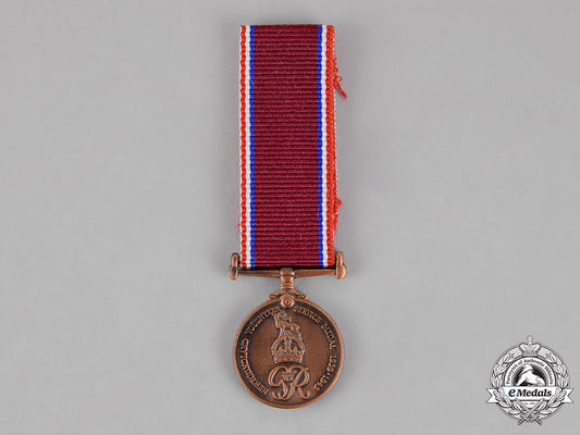 canada._a_newfoundland_volunteer_war_service_medal_miniature1939-1945_c18-014113