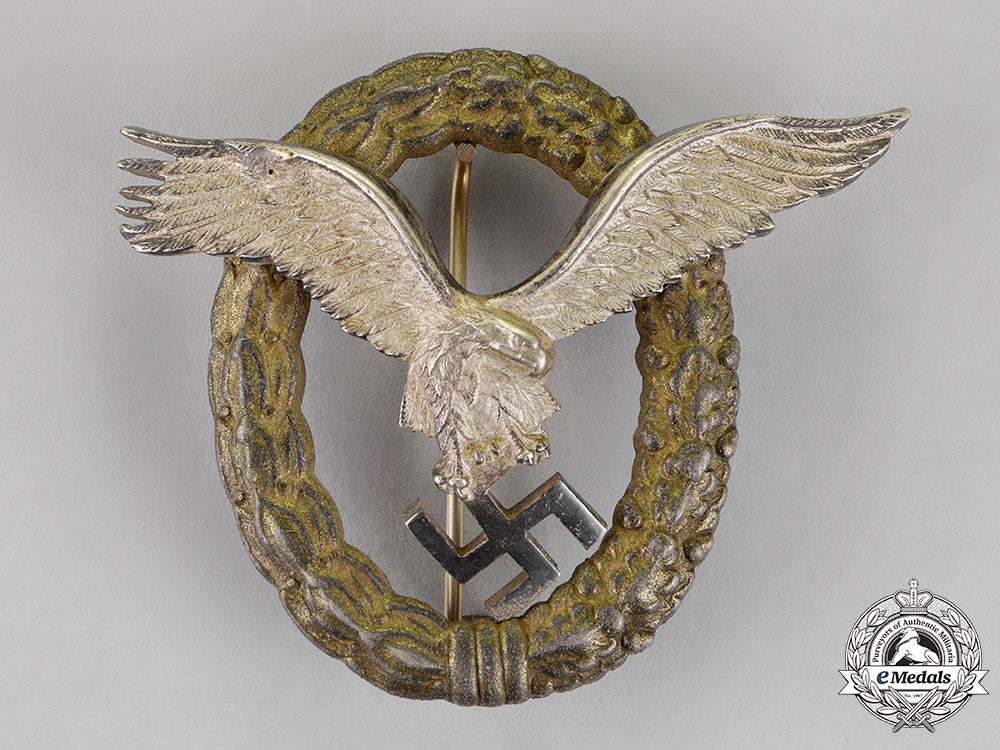 germany._a_cased_luftwaffe_combined_pilots/_observer_badge,_by_f._linden_of_lüdenscheid,_c.1944_c18-014181