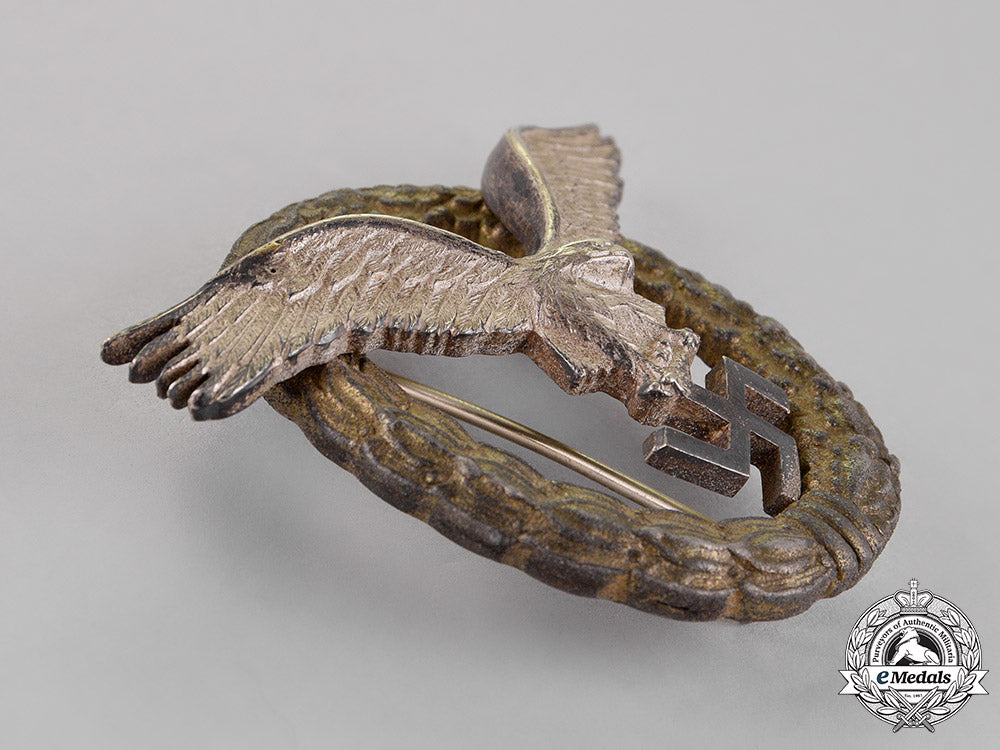 germany._a_cased_luftwaffe_combined_pilots/_observer_badge,_by_f._linden_of_lüdenscheid,_c.1944_c18-014183
