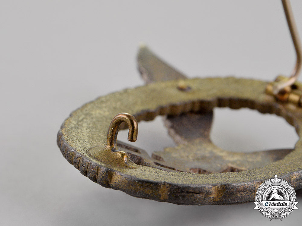 germany._a_cased_luftwaffe_combined_pilots/_observer_badge,_by_f._linden_of_lüdenscheid,_c.1944_c18-014185