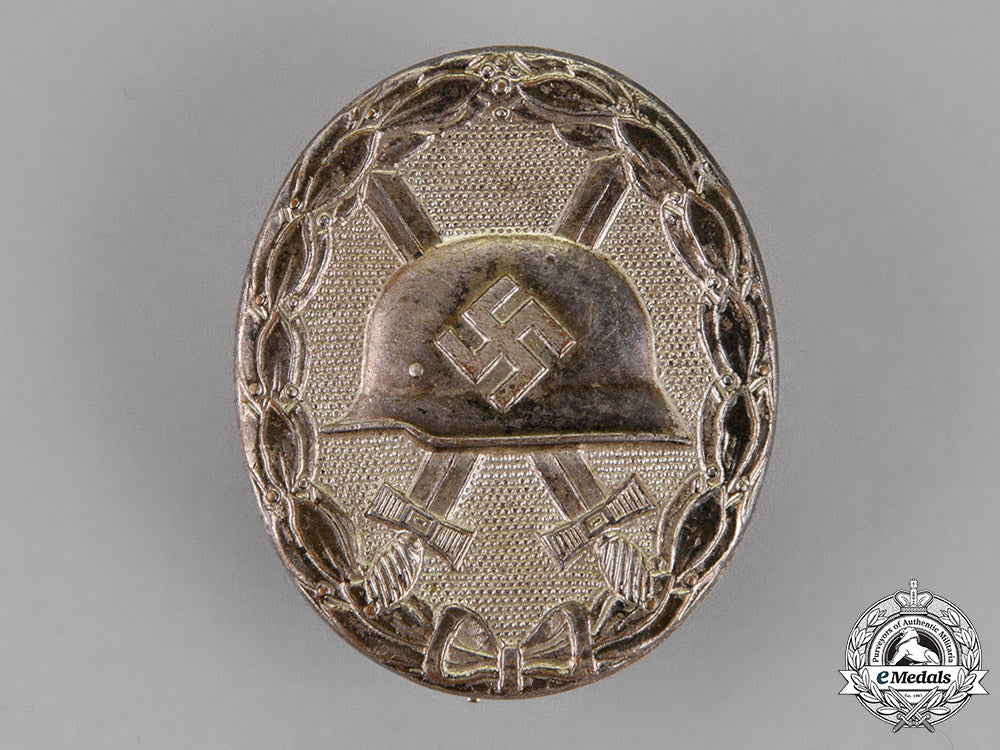 germany._a_wound_badge,_silver_grade,_early_type_c18-014198