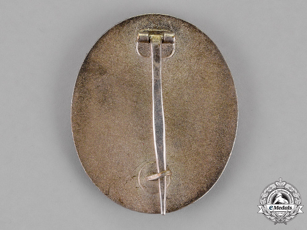 germany._a_wound_badge,_silver_grade,_early_type_c18-014199
