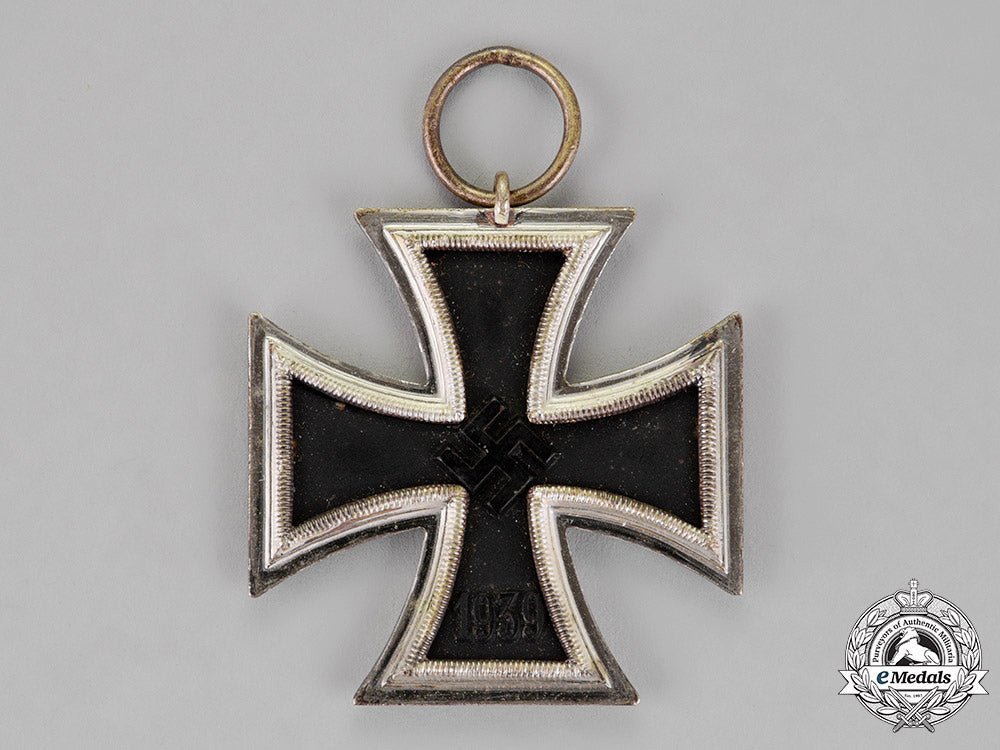 germany._an_iron_cross1939_second_class,_in_its_ldo_presentation_case_c18-014363