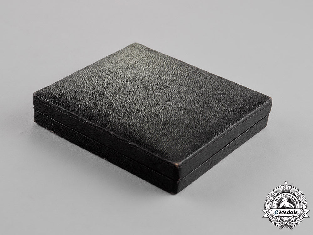germany._an_iron_cross1939_second_class,_in_its_ldo_presentation_case_c18-014365