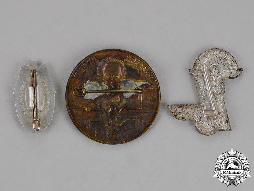 germany._a_grouping_of_third_reich_period_event_badges_c18-014388