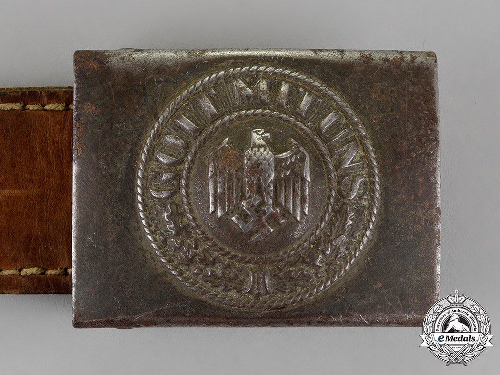 germany._a_wehrmacht_heer(_army)_standard_issue_belt_buckle_with_tab,_by_e._schneider,_dated1941_c18-014389
