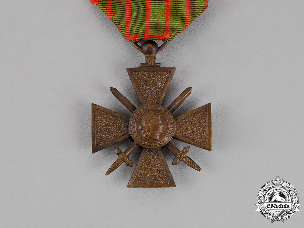 united_states._a_medal_pair_to_james_m._connolly,_company_k,106_th_infantry_regiment,27_th_infantry_division,_kia_c18-014544