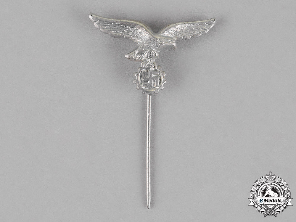 germany._a_civilian_luftwaffe_flak_helper’s_stick_pin_c18-014590