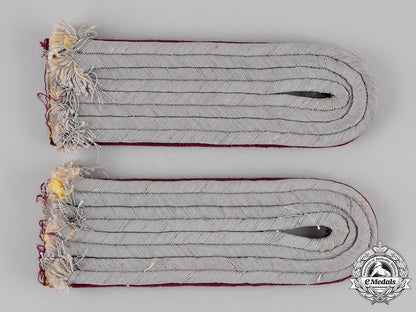 germany._a_set_of_wehrmacht_nebelwerfer_artillery_lieutenant_shoulder_boards,_sew-_on_type_c18-014721