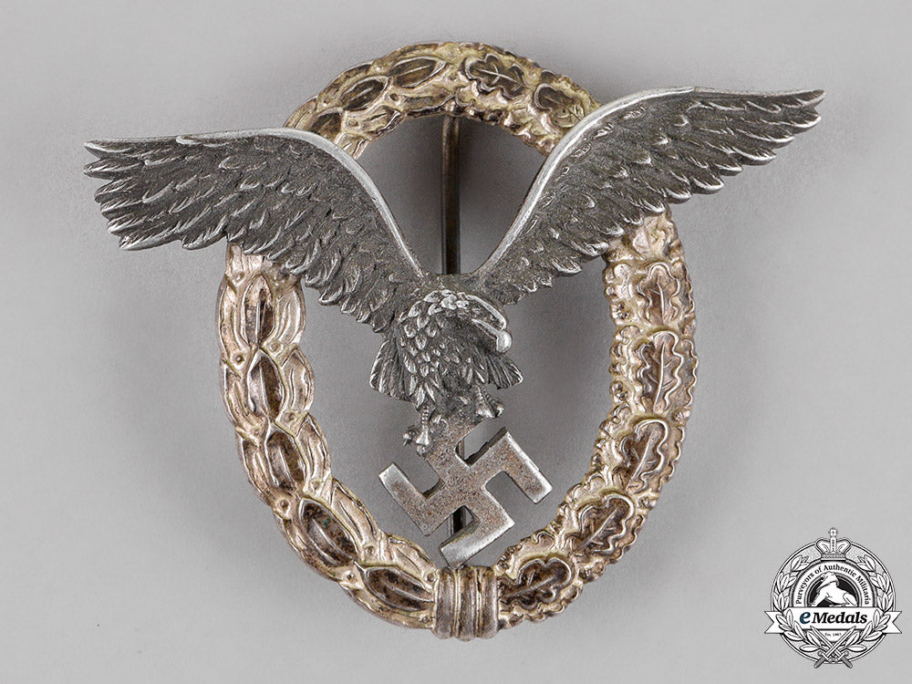 germany._a_luftwaffe_pilot’s_badge,_by_f._w._assmann&_söhne_of_lüdenscheid_c18-014748_1