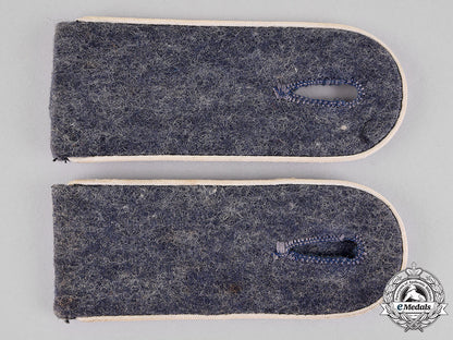 germany._a_luftwaffe_hermann_goering_division_group_c18-014774