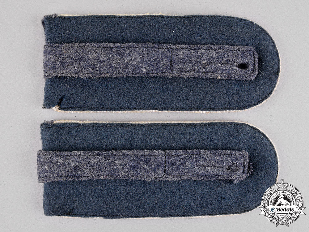 germany._a_luftwaffe_hermann_goering_division_group_c18-014775