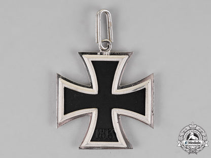 germany._a_knight's_cross_of_the_iron_cross,_by_steinhauer&_lück,_with_case_c18-015032