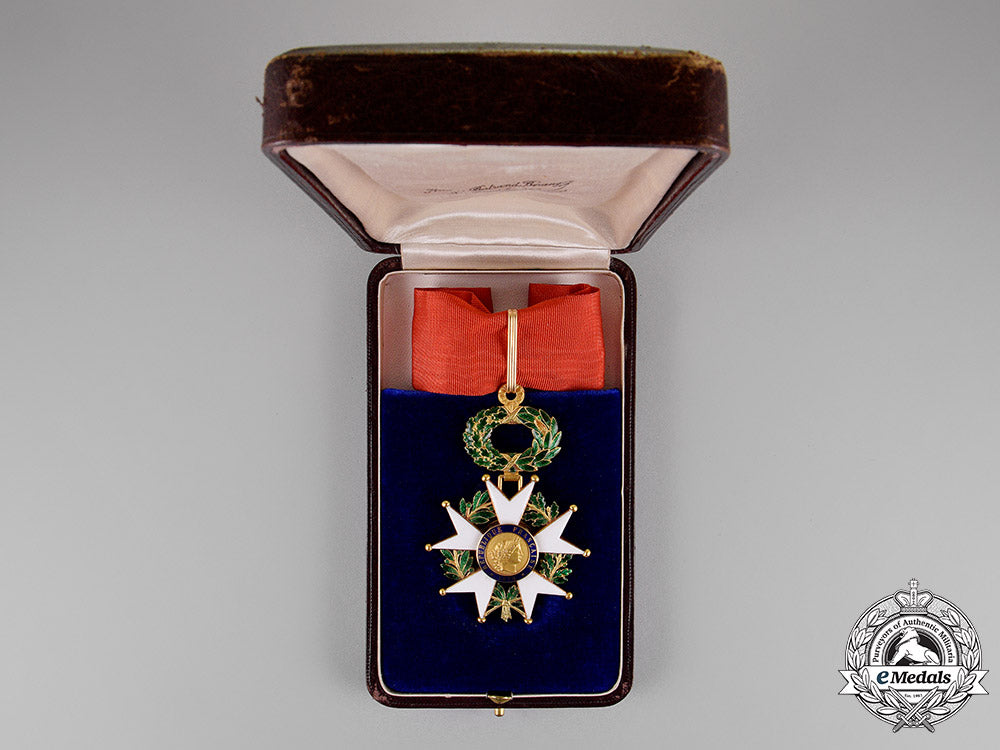 france,_third_republic._a_legion_d'honneur_in_gold,_commander,_c.1919_c18-015050