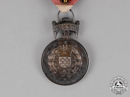 croatia._an_order_of_king_zvonimir's_crown,_silver_grade_merit_medal,_cased_c18-015089