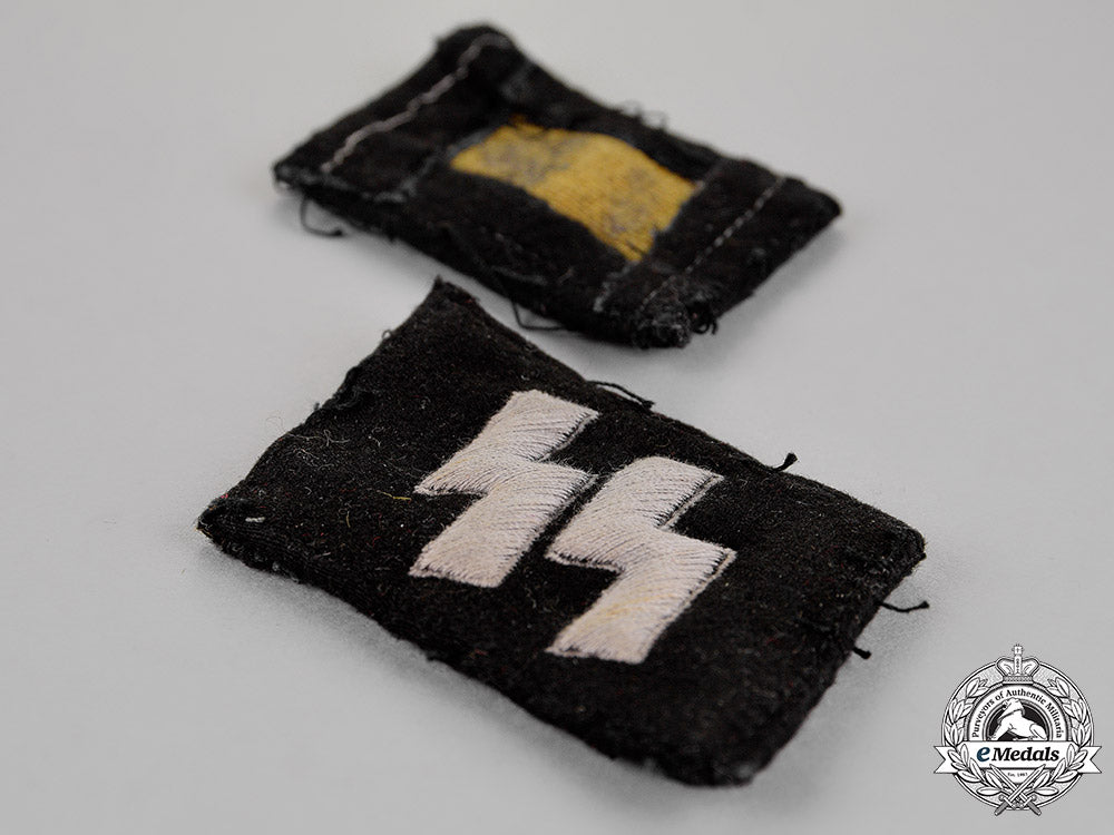 germany._a_pair_of_waffe-_ss_ss_mann's_collar_tabs,_type3(1940-45)_c18-015175