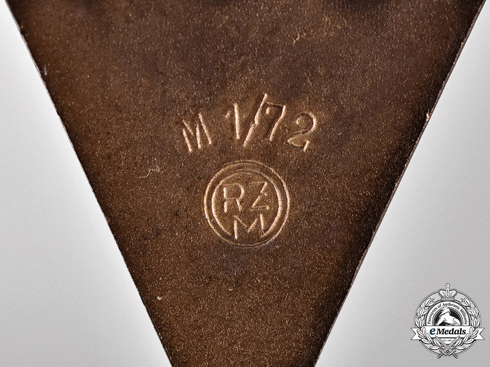 germany._a_german_n.s._frauenschaft_badge_c18-015195