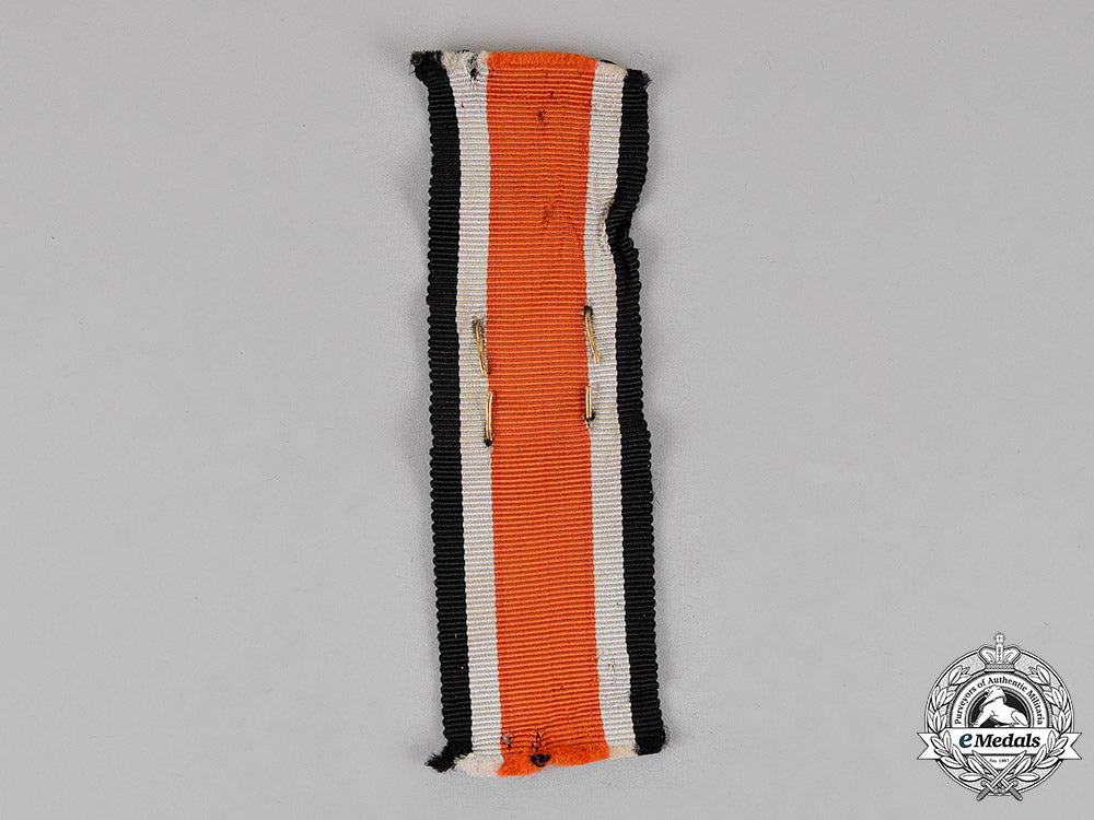 germany._an_army_honor_roll_clasp_c18-015242