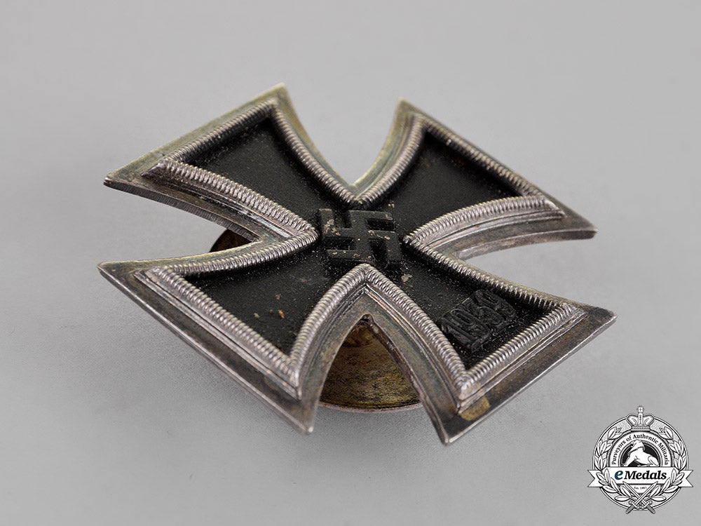 germany._a_cased_iron_cross19391_st_cl._by_r._souval_of_vienna;_screwback_version_c18-015255