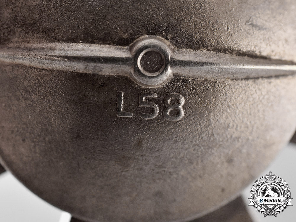 germany._a_cased_iron_cross19391_st_cl._by_r._souval_of_vienna;_screwback_version_c18-015257