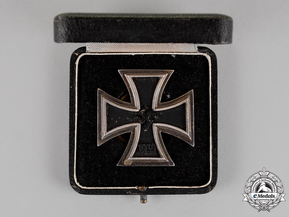 germany._a_cased_iron_cross19391_st_cl._by_r._souval_of_vienna;_screwback_version_c18-015258