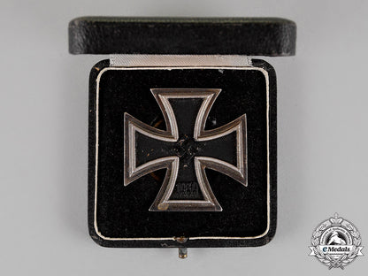 germany._a_cased_iron_cross19391_st_cl._by_r._souval_of_vienna;_screwback_version_c18-015258