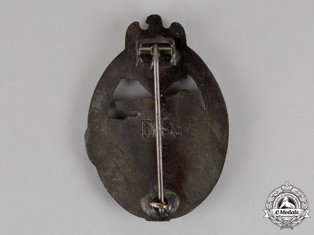 germany._a_tank_badge,_bronze_grade,_by_rudolf_souval_c18-015369