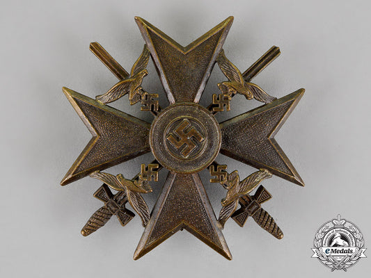 germany._a_spanish_cross,_in_bronze,_with_swords,_by_berg&_nolte_of_lüdenscheid_c18-015375