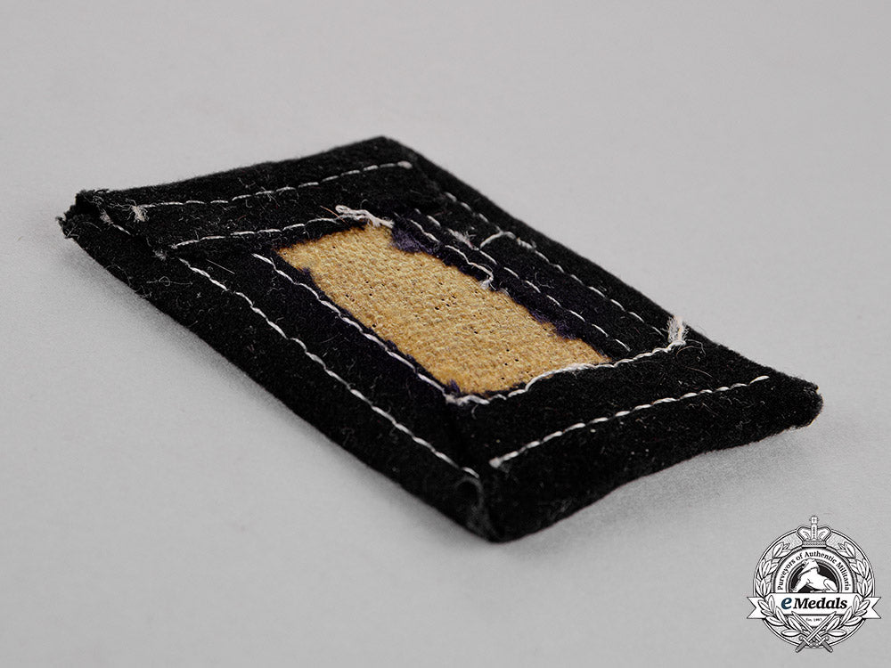 germany._a_single13_th_waffen-_ss_mountain_division_handschar_collar_tab_c18-015392