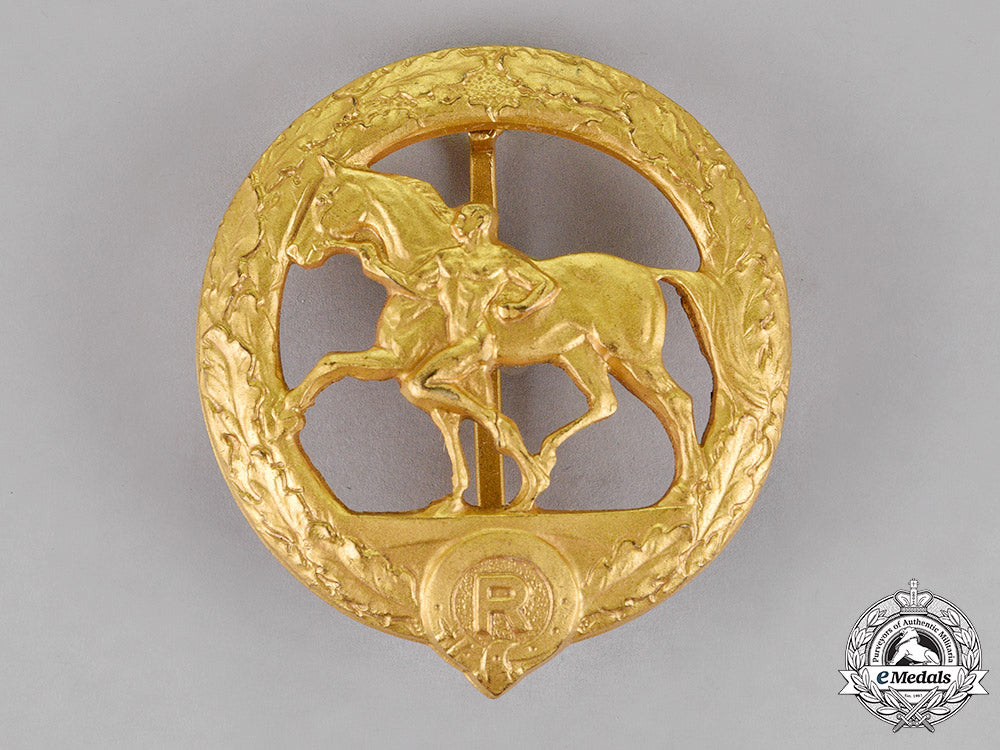 germany._a_gold_grade_horse_keeper’s_badge_in_its_presentation_case_of_issue_by_christian_lauer_c18-015542