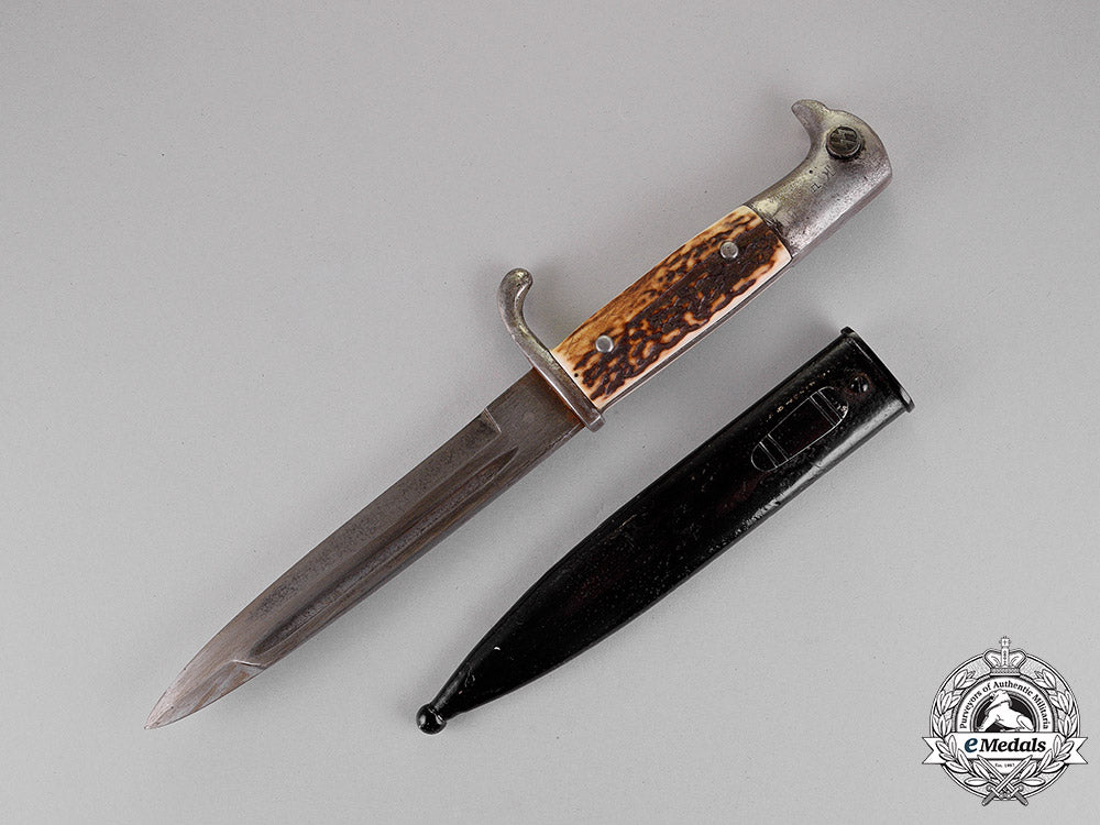 germany._a_field_converted_fighting_knife_belonging_to_a_member_of_the_waffen-_ss_c18-015577