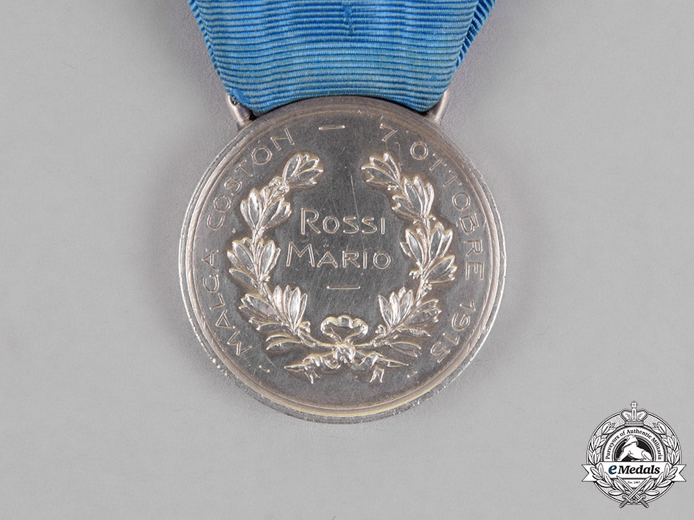 italy,_kingdom._an_al_valore_militare_with_honour_wound_badge,_c.1915_c18-015860
