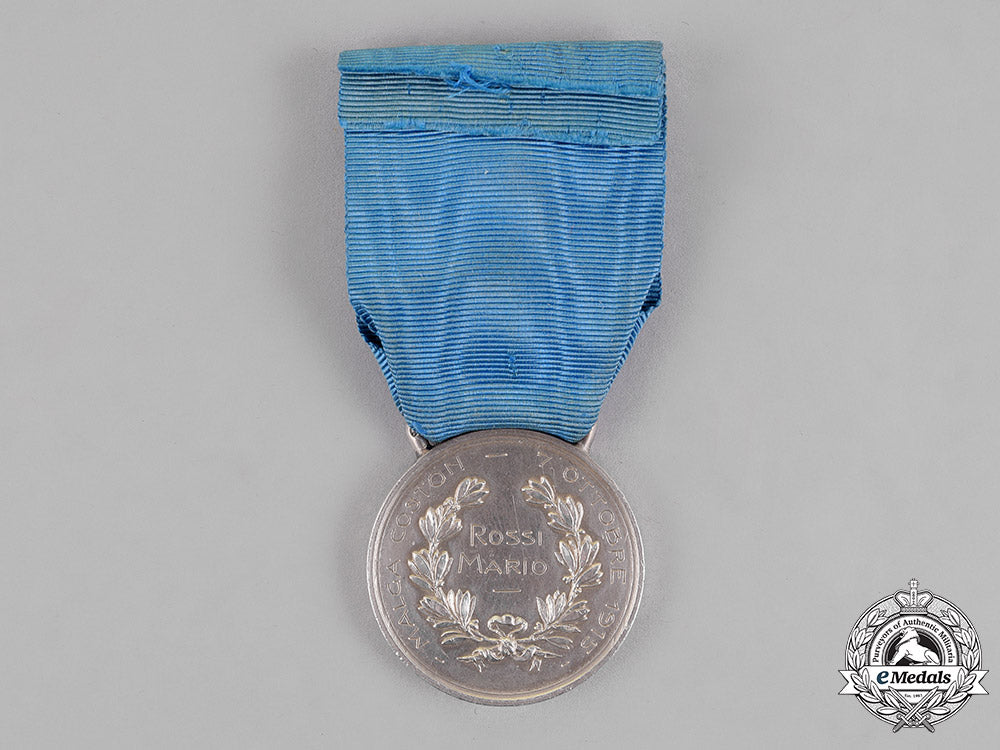 italy,_kingdom._an_al_valore_militare_with_honour_wound_badge,_c.1915_c18-015861