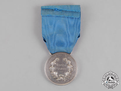 italy,_kingdom._an_al_valore_militare_with_honour_wound_badge,_c.1915_c18-015861