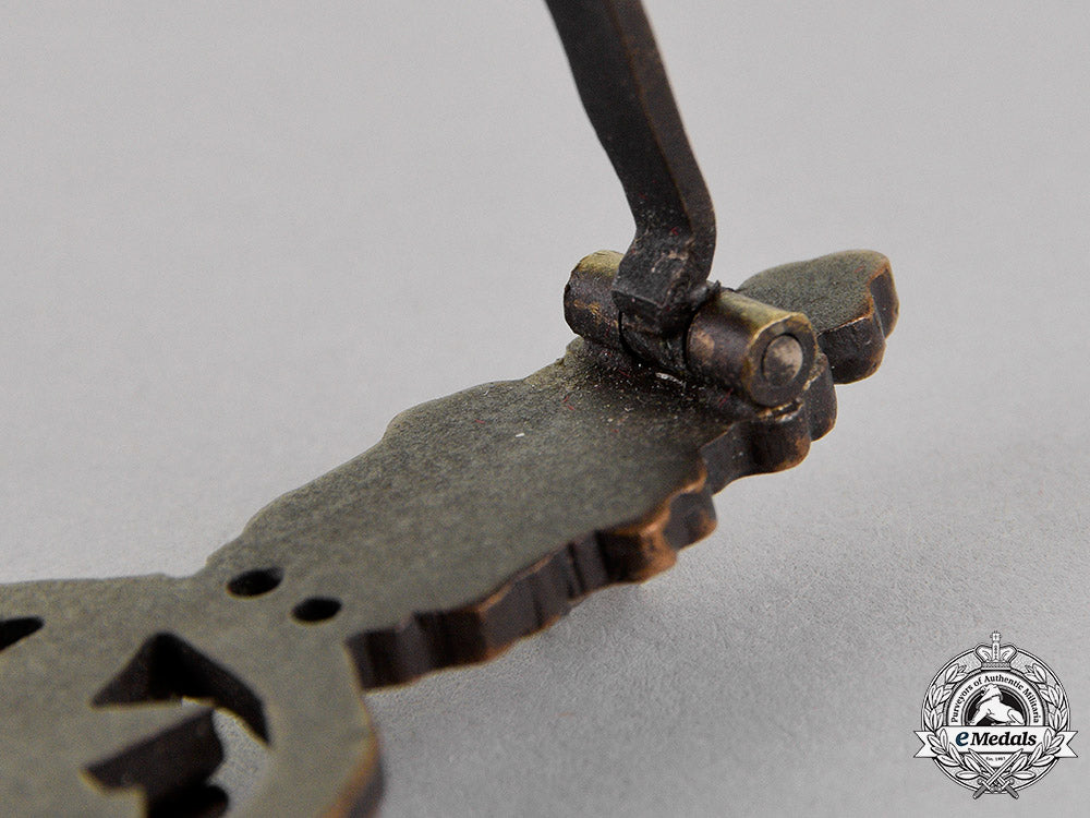 germany._a_luftwaffe_front_flying_clasp_for_transport_pilots,_bronze_grade_c18-016030