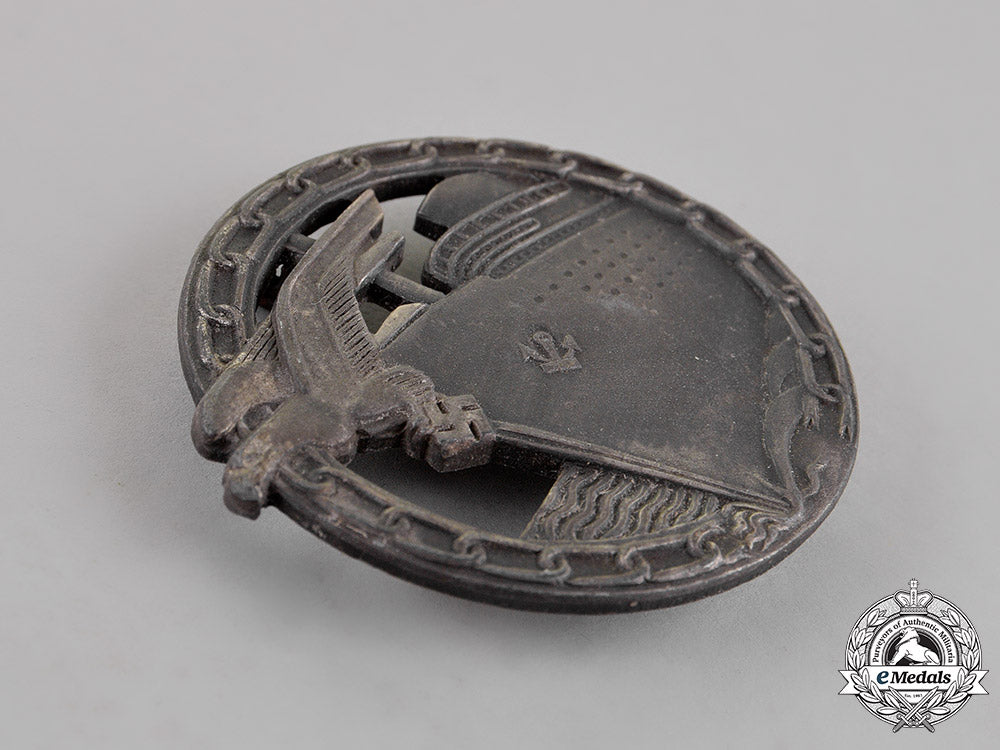 germany._a_kriegsmarine_blockade_runner_badge_by_the_worker’s_union_of_gablonz_c18-016064