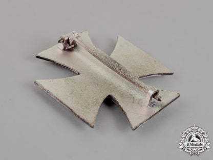 german_republic._an_iron_cross1939_first_class,_alternative1957_version_c18-016088