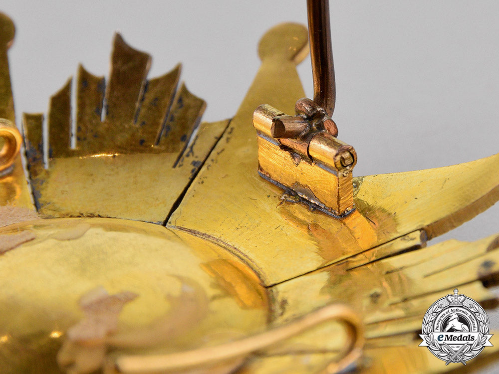 spain,_kingdom._a_royal_and_military_order_of_saint_hermenegildo,2_nd_class_cross,_c.1930_c18-016164_1_1_1_1_1_1_1