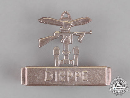canada._a_dieppe_clasp_for_the_canadian_volunteer_service_medal_c18-016271