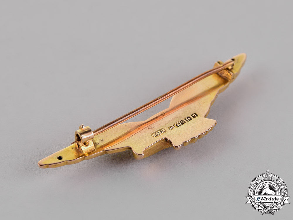 great_britain._a_superb_royal_naval_air_service(_rnas)_badge_in_gold,_c.1915_c18-016277