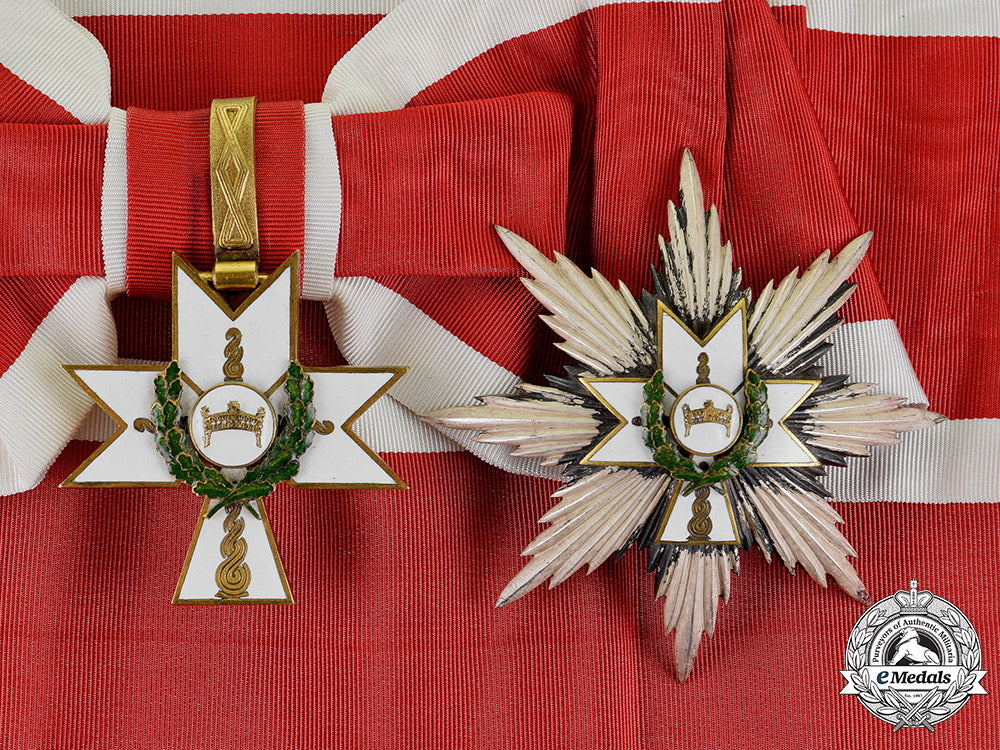croatia._an_order_of_king_zvonimir's_crown,_grand_cross_with_oak_leaves_c18-016369