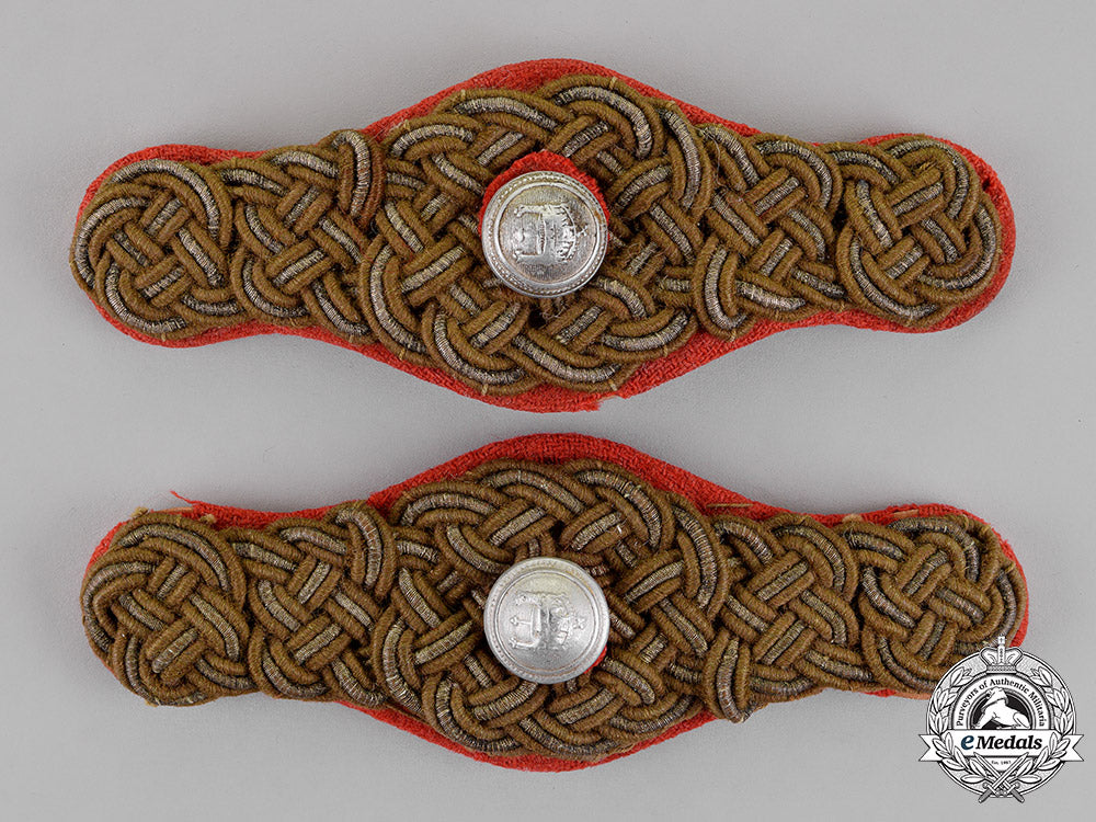 hungary,_regency._a_miklós_horthy's_bodyguard's_insignia_and_photo_c18-016486