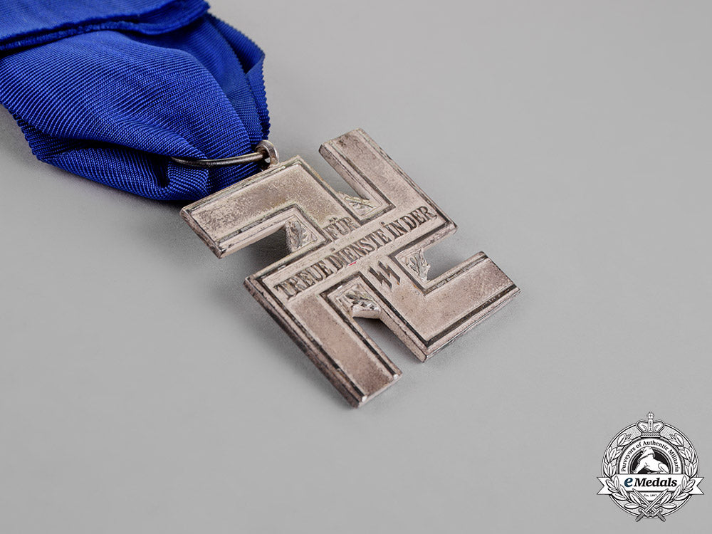 germany._a_mint_ss12-_year_long_service_award_in_its_original_case_of_issue_c18-016539