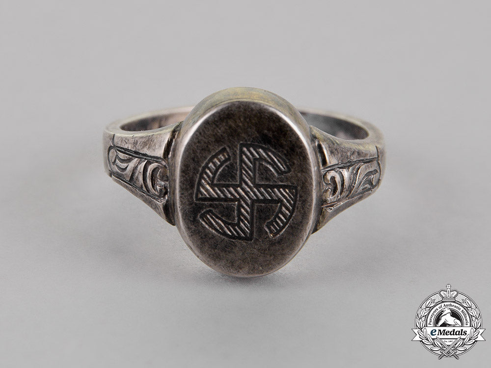germany,_third_reich._a_patriotic_ring_in_a_presentation_box_c18-016593