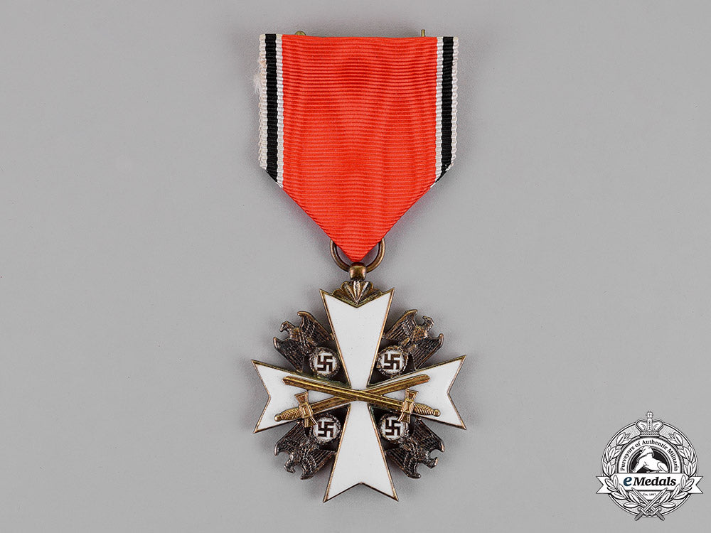 germany._a5_th_class_german_eagle_order_with_swords_by_the_gebrüder_godet&_co.,_cased_c18-016661