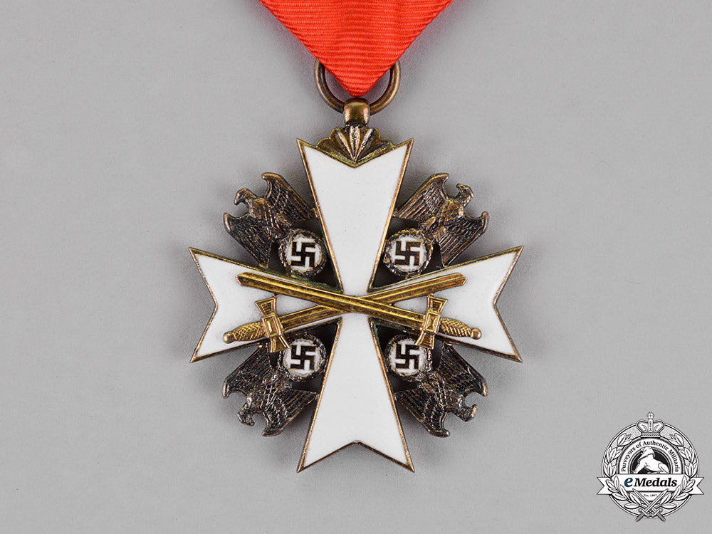 germany._a5_th_class_german_eagle_order_with_swords_by_the_gebrüder_godet&_co.,_cased_c18-016662