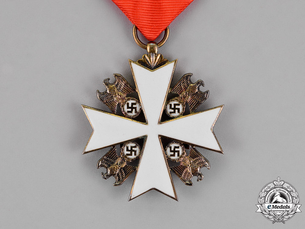 germany._a5_th_class_german_eagle_order_with_swords_by_the_gebrüder_godet&_co.,_cased_c18-016663