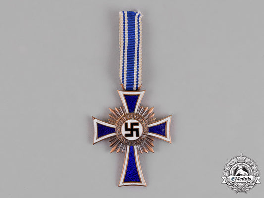 germany._a_third_class_cross_of_honour_of_the_german_mother_c18-016690